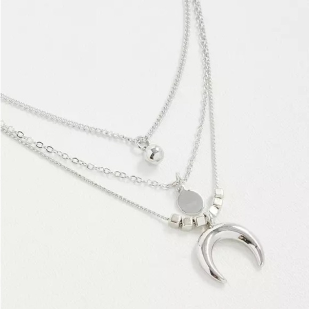 Western Layered Silver Horn & Disk Pendant Necklace